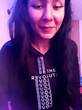 LissaThompsom online show from December 31, 2024, 2:14 pm