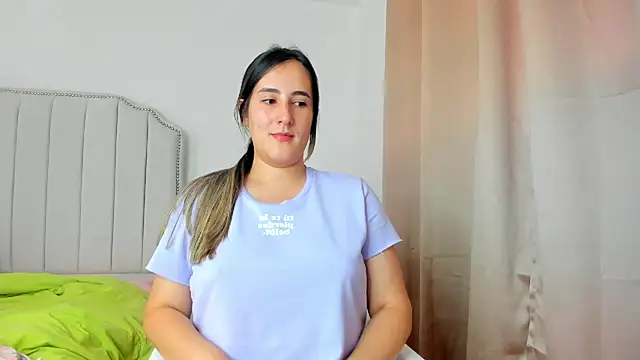 Hanna86 online show from November 14, 2025, 7:34 pm