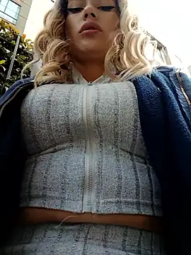 Snapshot of Misscata1106 chatting on December 19, 2025, 7:10 pm Misscata1106 online show from December 19, 2025, 7:10 pm