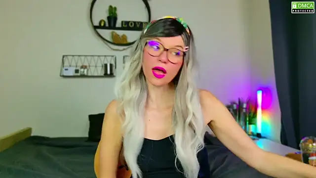 Kittychatte online show from December 7, 2024, 7:38 am