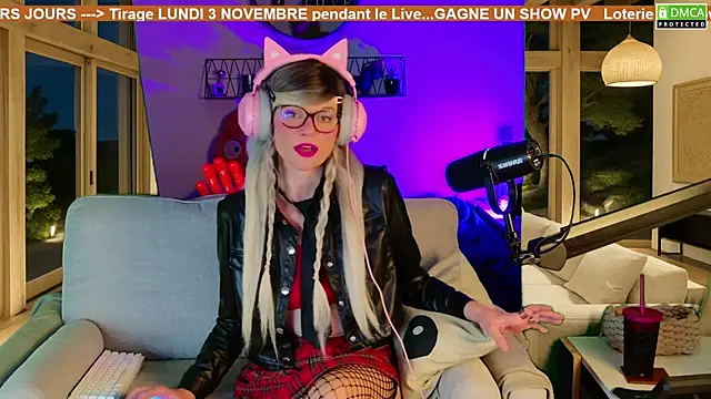 Kittychatte online show from November 3, 2025, 9:05 pm