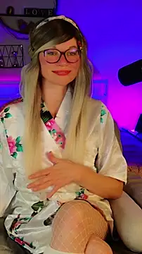 Kittychatte online show from May 12, 2026, 8:06 pm