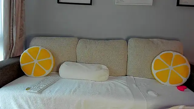 bellahot77 online show from October 24, 2025, 8:33 am