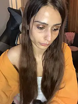 LaPetitechienne1 online show from January 26, 2025, 4:41 pm