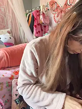 LaPetitechienne1 online show from March 18, 2025, 12:25 pm