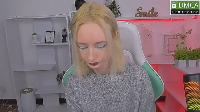 Katia Kim online show from October 11, 2025, 5:39 am