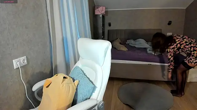 Your Wet Desire online show from April 8, 2026, 4:01 am