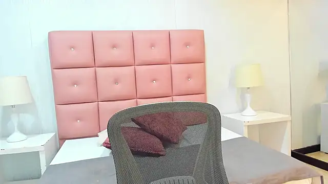 Mhelanny2 online show from February 19, 2025, 11:17 am