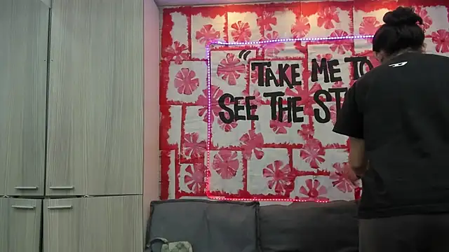 Mhelanny2 online show from March 7, 2025, 5:40 am