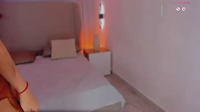 luisah  online show from February 23, 2026, 8:17 pm