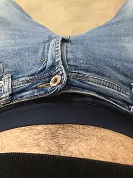 Snapshot of MoochedTape chatting on December 11, 2024, 3:58 pm MoochedTape online show from December 11, 2024, 3:58 pm