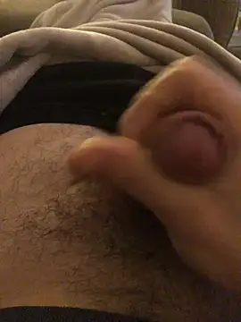 Snapshot of MoochedTape chatting on February 2, 2025, 7:41 am MoochedTape online show from February 2, 2025, 7:41 am