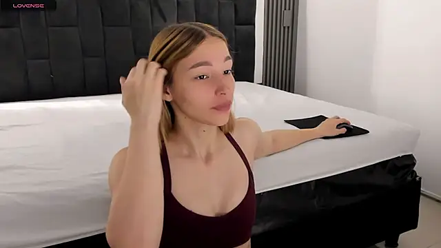 WhiteSun 01 online show from November 17, 2025, 12:22 pm