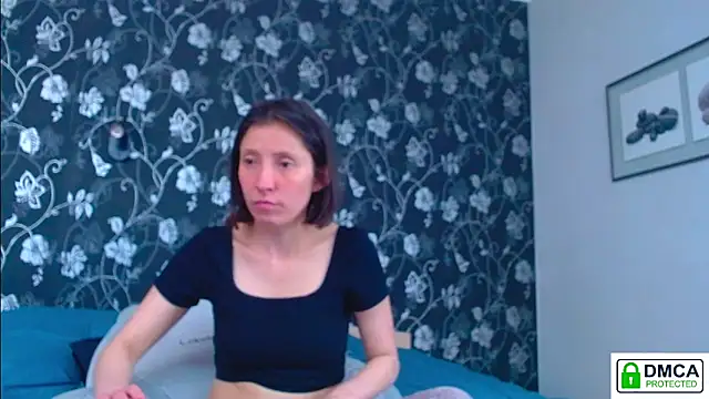 Sophi Cute online show from May 25, 2026, 12:22 pm