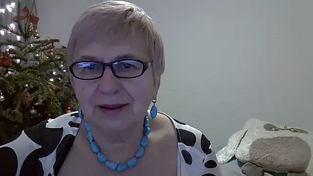 SweetCherry27 online show from January 14, 2026, 6:41 am