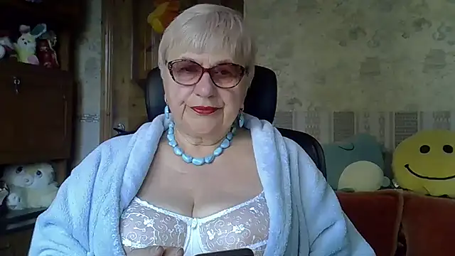Snapshot of SweetCherry27 chatting on April 23, 2026, 4:14 am SweetCherry27 online show from April 23, 2026, 4:14 am