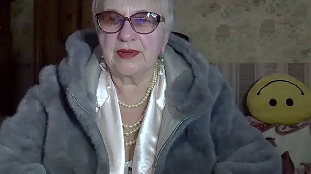 Snapshot of SweetCherry27 chatting on April 28, 2026, 4:34 pm SweetCherry27 online show from April 28, 2026, 4:34 pm