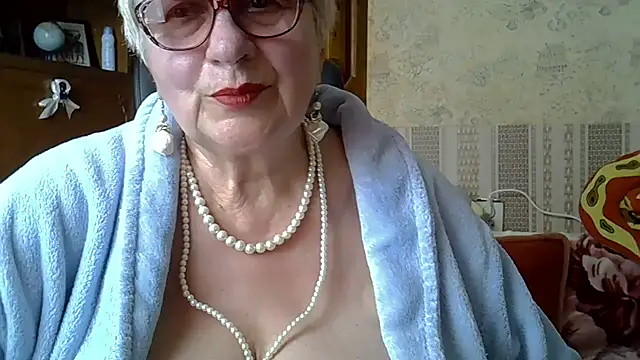 Snapshot of SweetCherry27 chatting on May 11, 2026, 2:45 pm SweetCherry27 online show from May 11, 2026, 2:45 pm