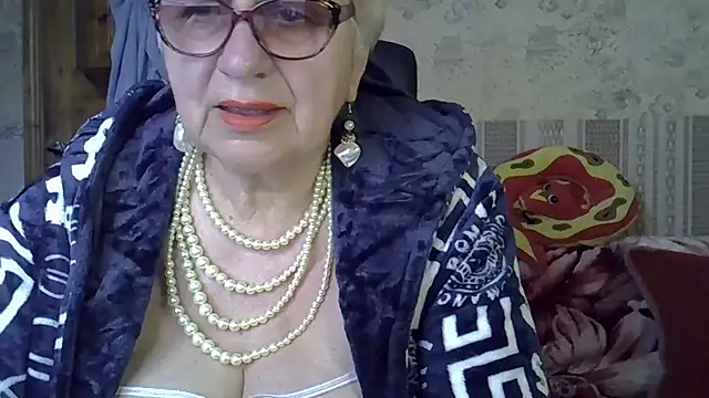 Snapshot of SweetCherry27 chatting on May 13, 2026, 3:42 pm SweetCherry27 online show from May 13, 2026, 3:42 pm