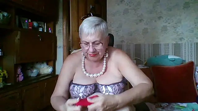 Snapshot of SweetCherry27 chatting on July 15, 2026, 4:12 pm SweetCherry27 online show from July 15, 2026, 4:12 pm