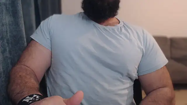 hugemachohandsome online show from November 21, 2025, 10:30 pm