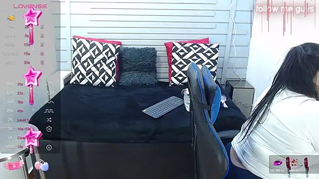 evelin zaens online show from January 26, 2025, 3:48 am