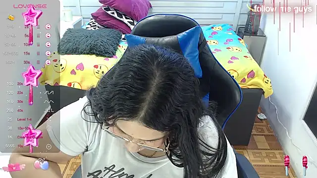 evelin zaens online show from February 7, 2025, 10:19 am