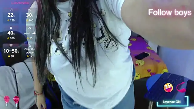 evelin zaens online show from October 31, 2025, 4:35 am