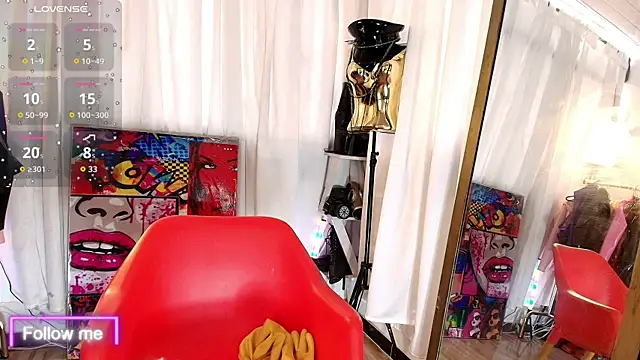 LatexDevil Blondie online show from December 15, 2025, 6:34 pm