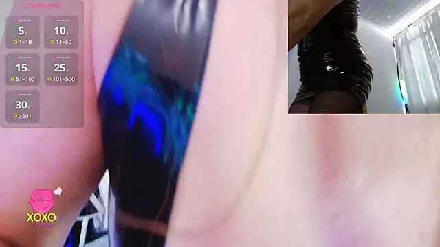 Snapshot of LatexDevil_Blondie chatting on March 28, 2026, 5:34 pm LatexDevil Blondie online show from March 28, 2026, 5:34 pm