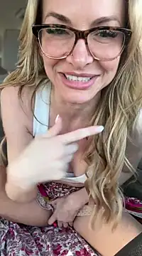 MessyNastyQueen online show from December 15, 2024, 7:21 pm