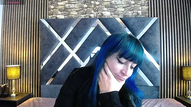 alicia moom online show from January 4, 2025, 7:23 pm