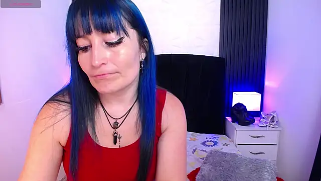 alicia moom online show from February 7, 2025, 8:42 pm