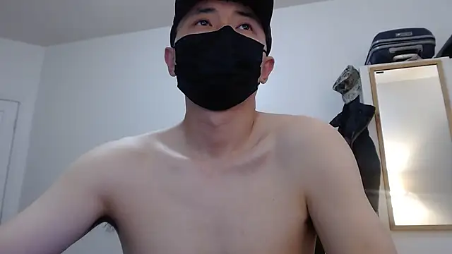 twbobo00715 online show from June 8, 2026, 5:24 pm