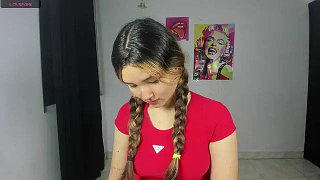 Alice bloom  online show from November 26, 2025, 4:02 am