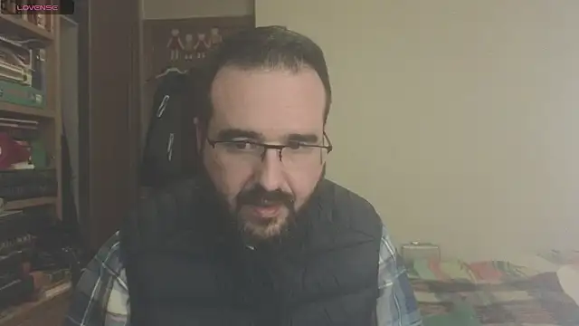 curiosillo83 online show from March 3, 2025, 3:31 pm