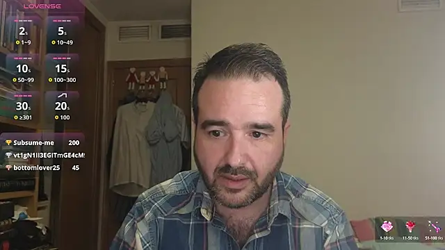 curiosillo83 online show from October 16, 2025, 8:32 pm