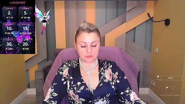 Candy Long online show from November 4, 2025, 6:34 am