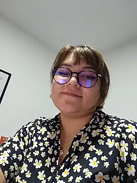 Snapshot of Sakura_0505 chatting on October 2, 2025, 10:39 pm Sakura 0505 online show from October 2, 2025, 10:39 pm