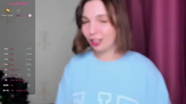 KindHazelHere  online show from February 3, 2025, 3:17 pm