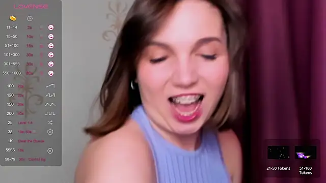 KindHazelHere  online show from February 8, 2025, 5:18 pm