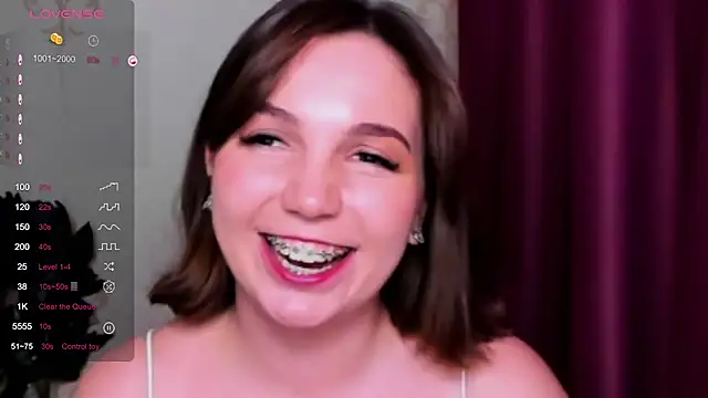 KindHazelHere  online show from March 6, 2025, 7:10 pm