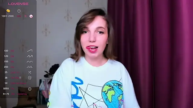 KindHazelHere  online show from March 11, 2025, 10:51 am