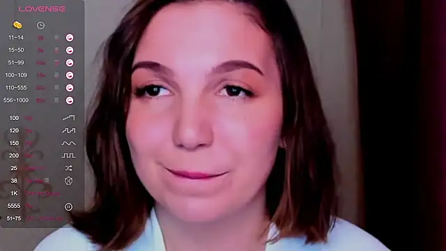 KindHazelHere  online show from March 20, 2025, 11:12 pm