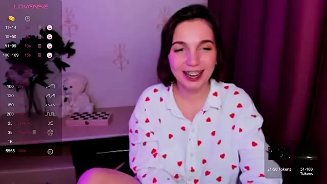 KindHazelHere  online show from November 15, 2025, 10:12 am