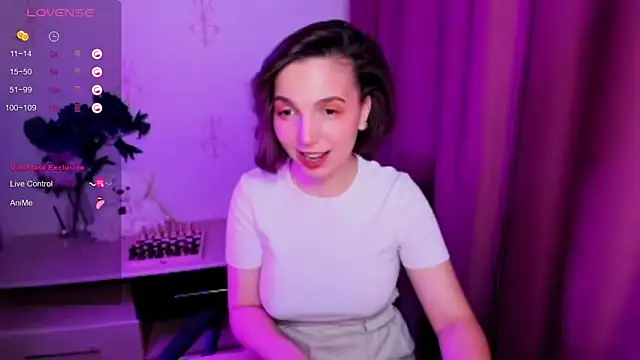 KindHazelHere  online show from December 5, 2025, 5:09 pm