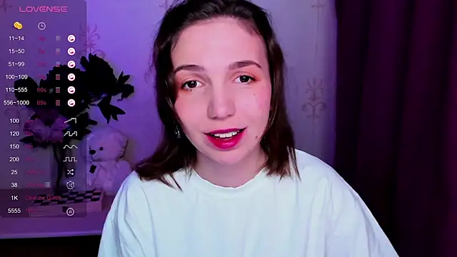 KindHazelHere  online show from April 7, 2026, 12:11 am