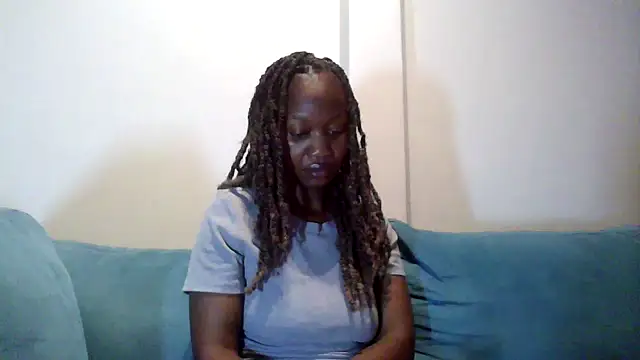 Snapshot of Hardnipples8 chatting on March 5, 2026, 11:12 pm Hardnipples8 online show from March 5, 2026, 11:12 pm