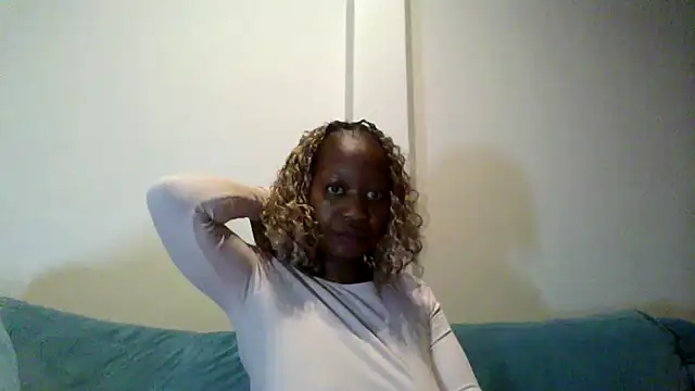 Snapshot of Hardnipples8 chatting on May 4, 2026, 11:01 pm Hardnipples8 online show from May 4, 2026, 11:01 pm