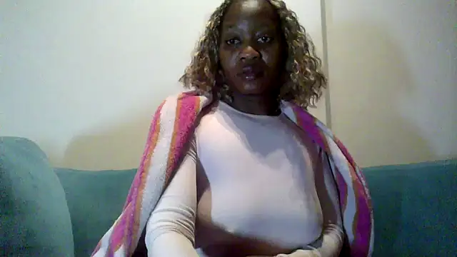 Snapshot of Hardnipples8 chatting on May 18, 2026, 11:10 pm Hardnipples8 online show from May 18, 2026, 11:10 pm